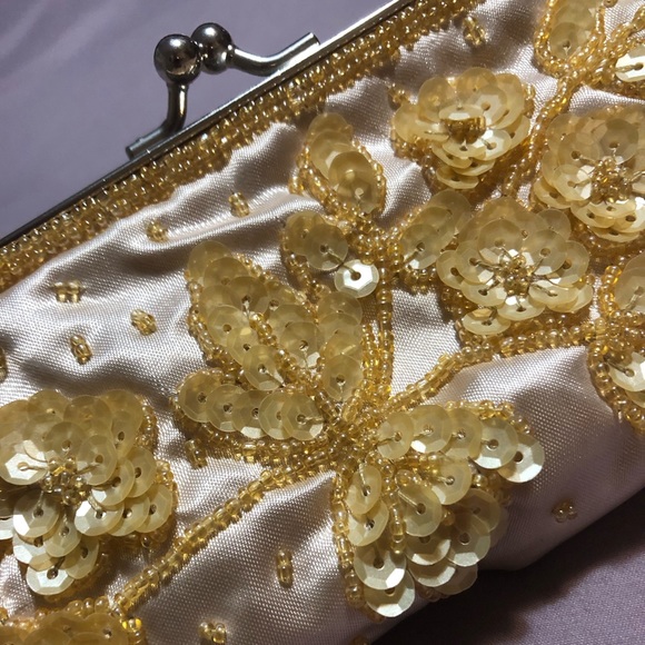 Vintage Mini Sequin Purse with Cross Body Chain - Picture 3 of 10